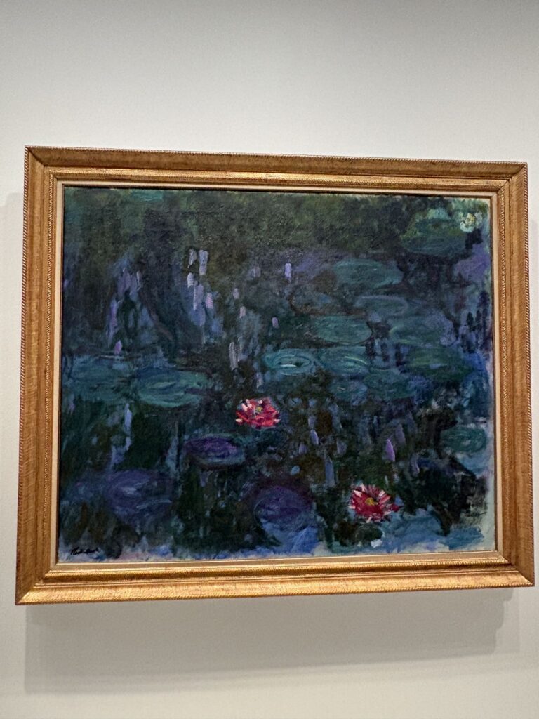 モネ展のイメージを、モネの睡蓮の画像で表現